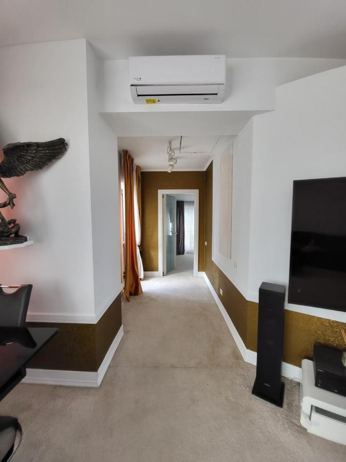 Large Luxury Apartment - Penthouse - Terrace Bucarest Extérieur photo
