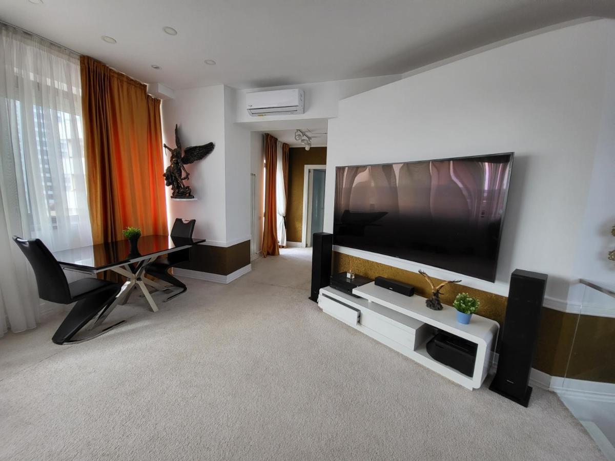 Large Luxury Apartment - Penthouse - Terrace Bucarest Extérieur photo