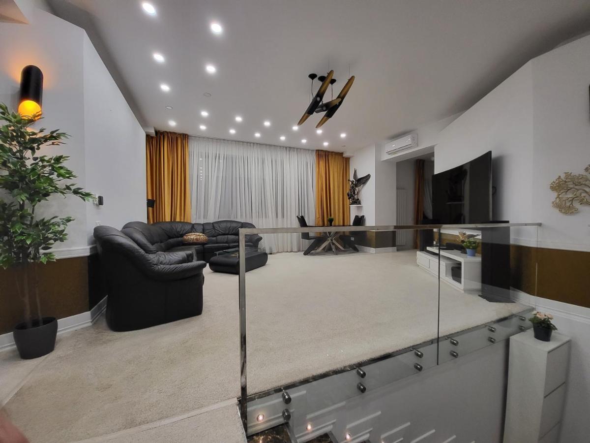 Large Luxury Apartment - Penthouse - Terrace Bucarest Extérieur photo